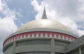 Visit the Royal Regalia Museum in Brunei