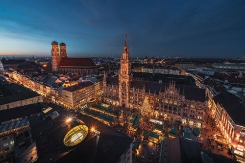 famous-square Marienplatz in Munich